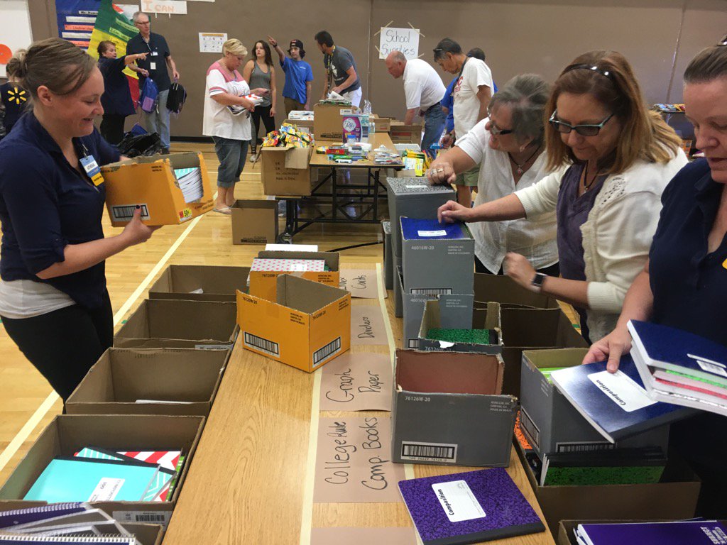 KREM2Laura's tweet image. School is almost here!! #Tools2Schools sorting party w/ volunteers @Walmart @CDACasino @KREM2 #CISSC