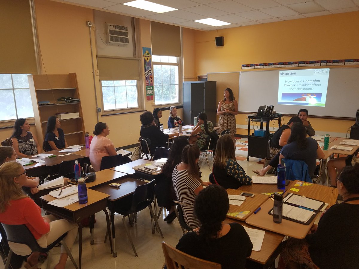 LadyGriff7's tweet photo. +2 feels so much better than -18 focus on a GrowthMindset allows for all to stay in and know they can grow. #WhyITeachCPS #Frameworkfest https://t.co/8mjykM0yc3