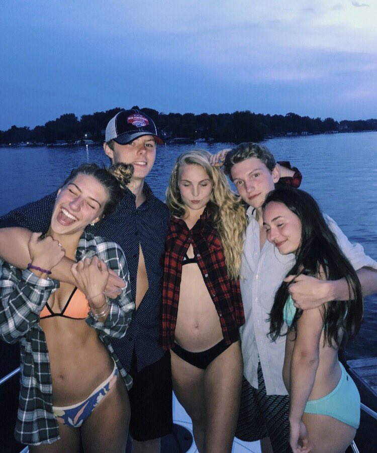 avak44's tweet photo. Happy birthday @tommy_oneill!! hope u have a great one!❤️ https://t.co/A77bxAjXsa