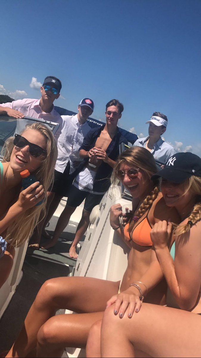 avak44's tweet photo. Happy birthday @tommy_oneill!! hope u have a great one!❤️ https://t.co/A77bxAjXsa