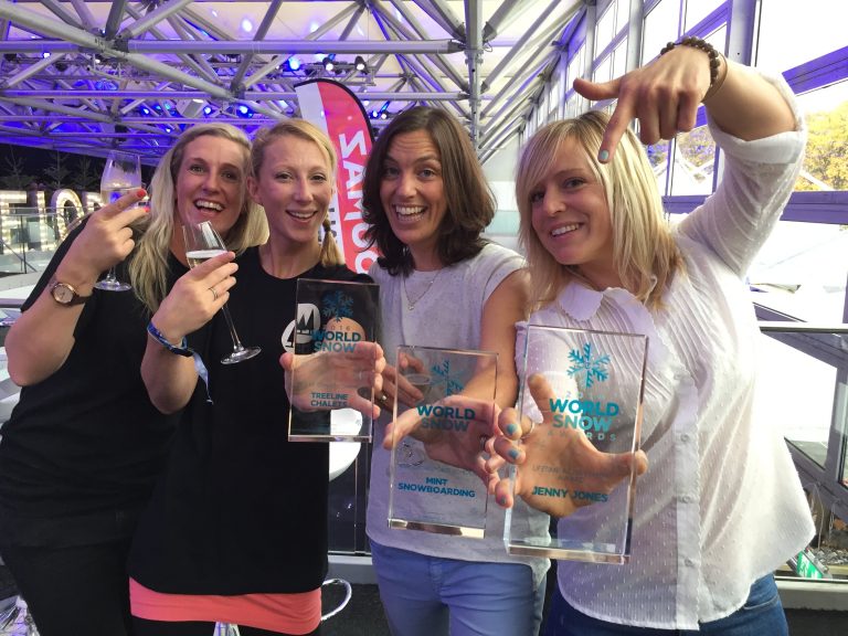MintSnowboard's tweet photo. Over the 🌙 to be shortlist for Best Snowsports School at World Snow Awards! Please help us #win by voting MINT https://t.co/6bVYlsWptk 🙏 https://t.co/Fd9XegtvDK