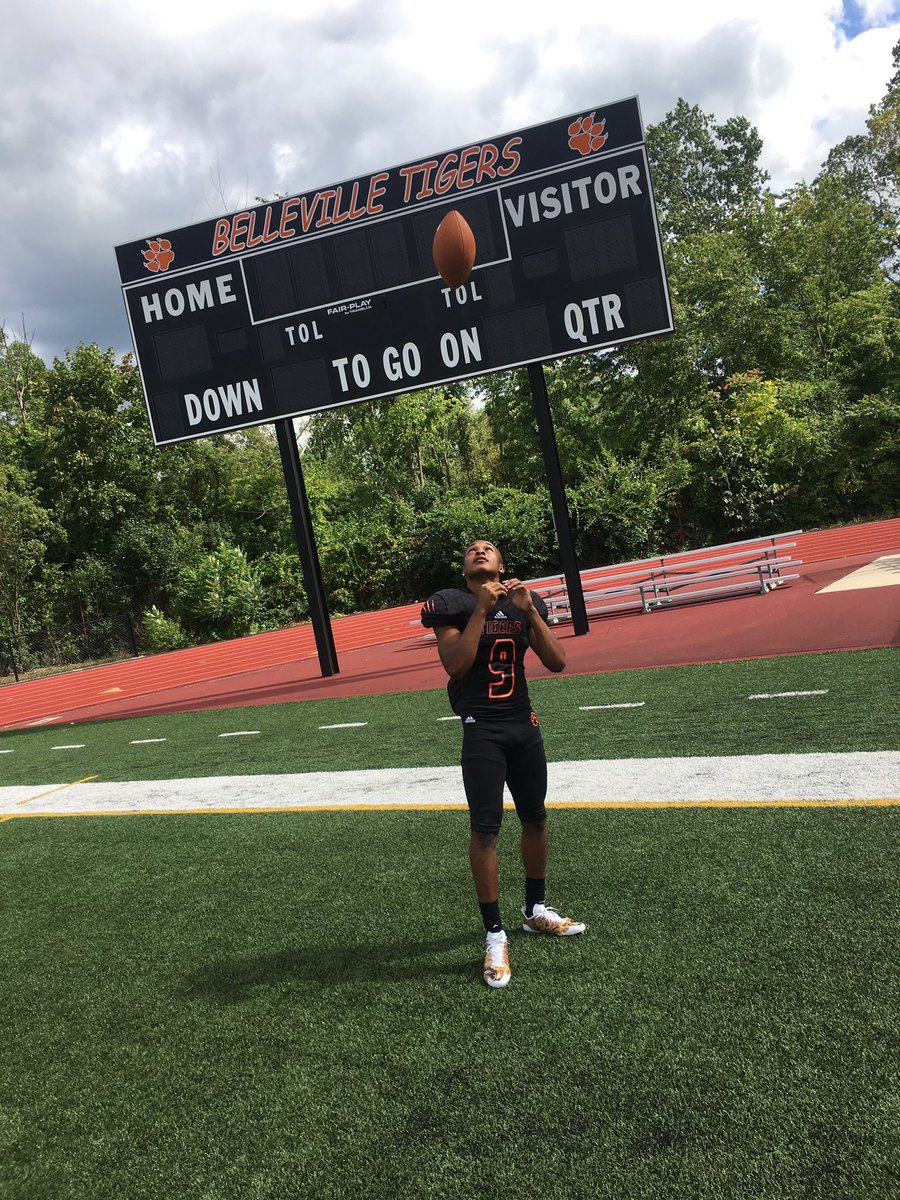 BHS__Football's tweet photo. Get what you earn. #TigerSzn https://t.co/odjSGnpQEE