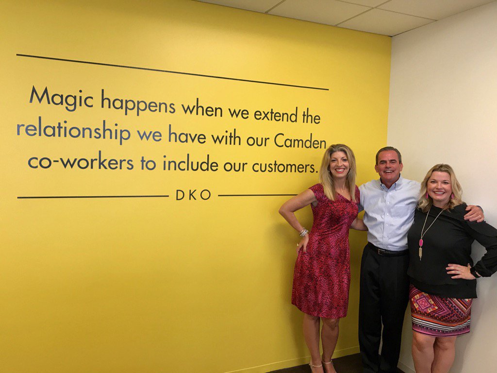 TheAlisonHall's tweet photo. New quote in the CCC, thank you @mro166 for the inspiration and motivation! #CustomerFocused 💚💙 https://t.co/4kmzwmEY9b