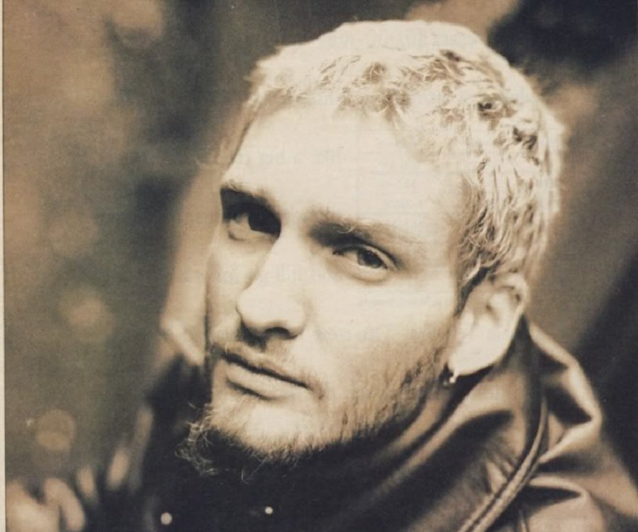 Happy birthday, Layne Staley (1967 2002). He would\ve been 50 years old today. 