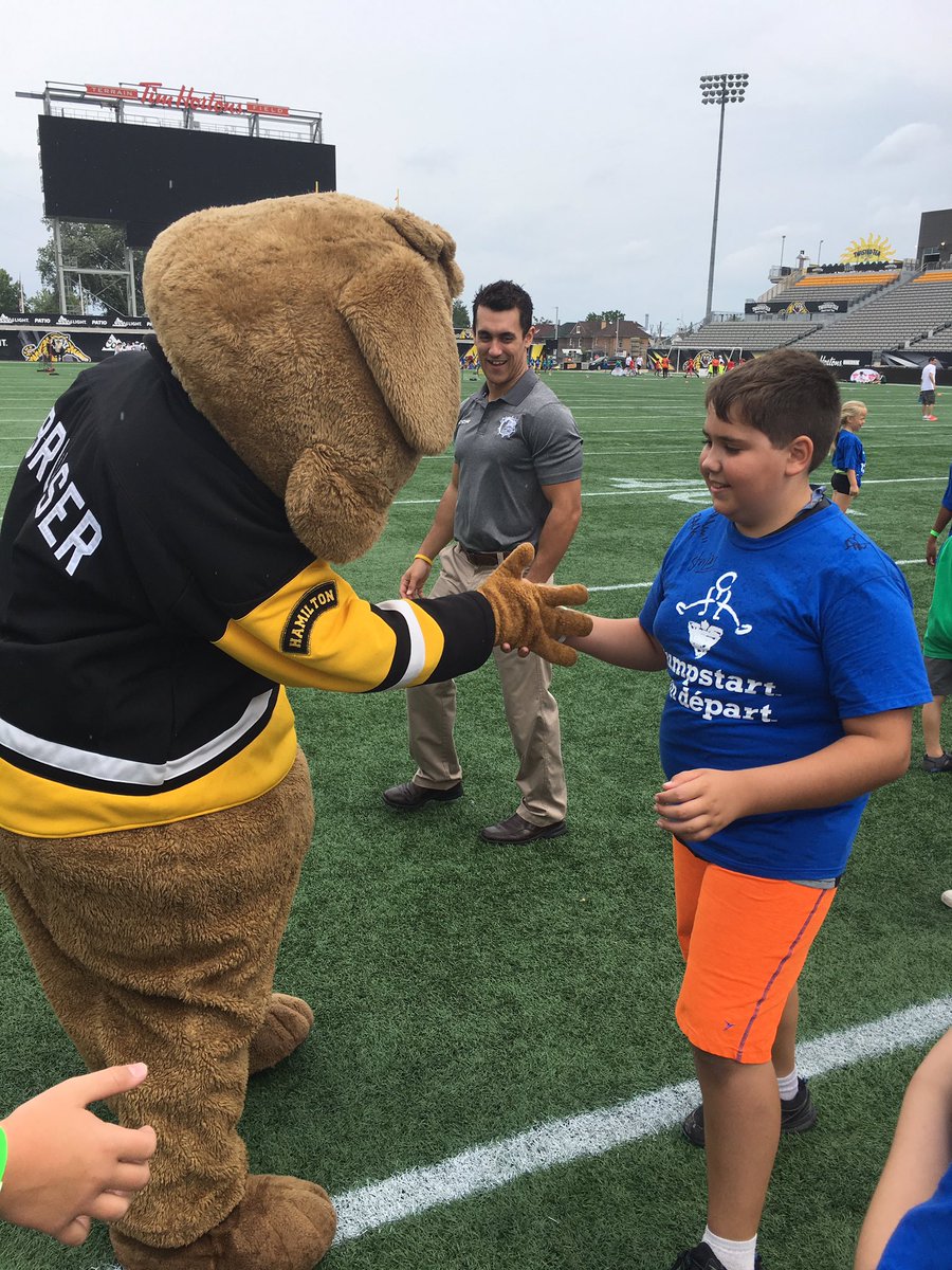 CTJumpstart's tweet photo. #Thanks Bruiser for hanging out &amp; playing kinball with @CTJumpstart kids. #JumpstartGames https://t.co/Rkoi6X5ds3
