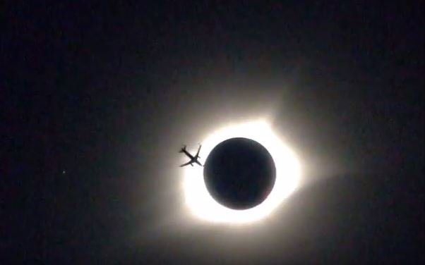 Live5News's tweet photo. VIDEO: Man captures unique video of jet crossing eclipse in skies over Upstate https://t.co/FJCwXR6whu #scnews https://t.co/TkWD3DTYMj