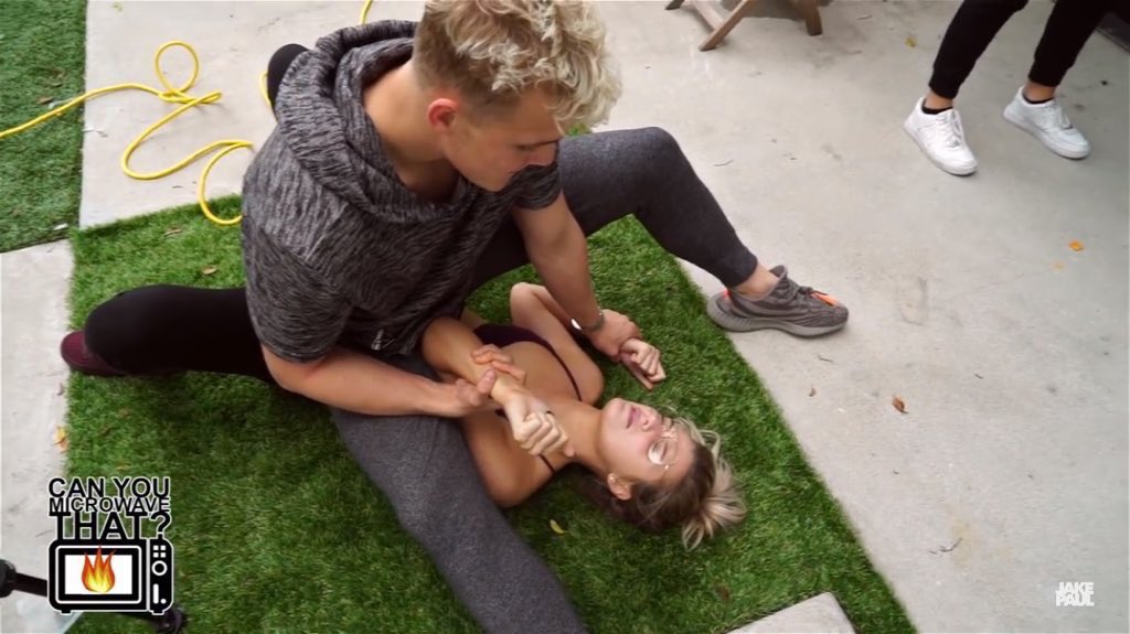 KEEMSTAR's tweet photo. Footage leaked of @AlissaViolet violently abusing @jakepaul - She is clearly holding Jake against his will with her wrist. https://t.co/NVKxgQmez6