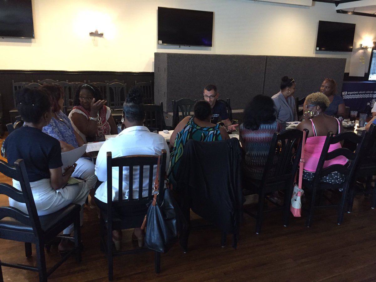 edisonfellows17's tweet photo. Lunch &amp; Learn with the Edison Summer Fellows at Gabrielle's in Piscataway #edisonsummerfellows https://t.co/jMjku4vbJe