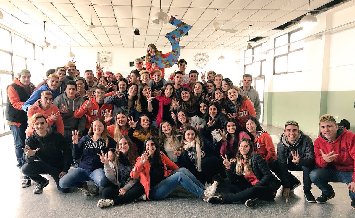 InduXVII's tweet photo. Faltan solo TRES DÍAS‼️‼️ y les prometemos meter un fieston 🔥🎉💥💣 #AgarrateDeDondePuedas #25A #EstrenaPapá https://t.co/rNIALqJsqR