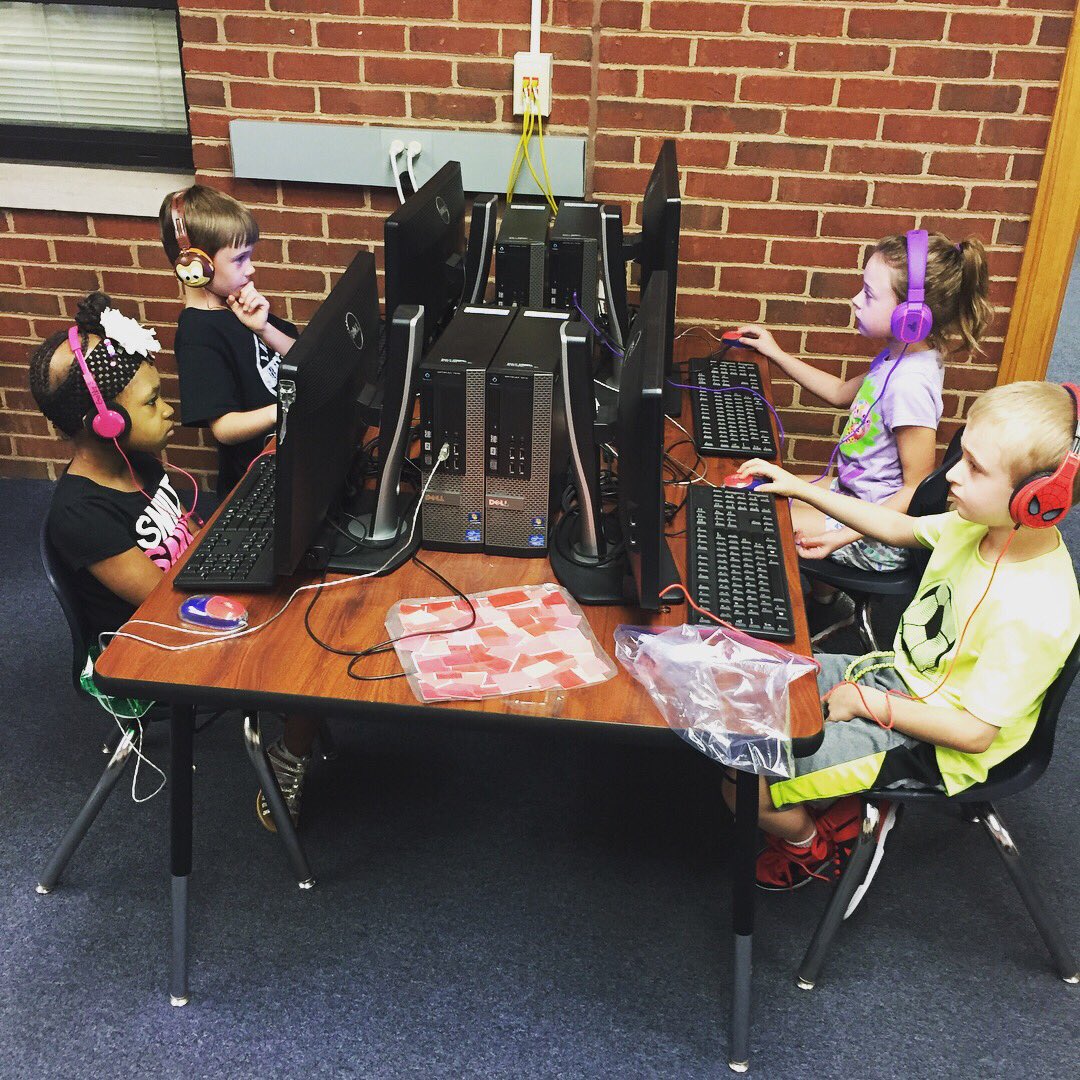 mrs_sills_class's tweet image. Today was our first visit to the computer lab! #learningwithtechnology