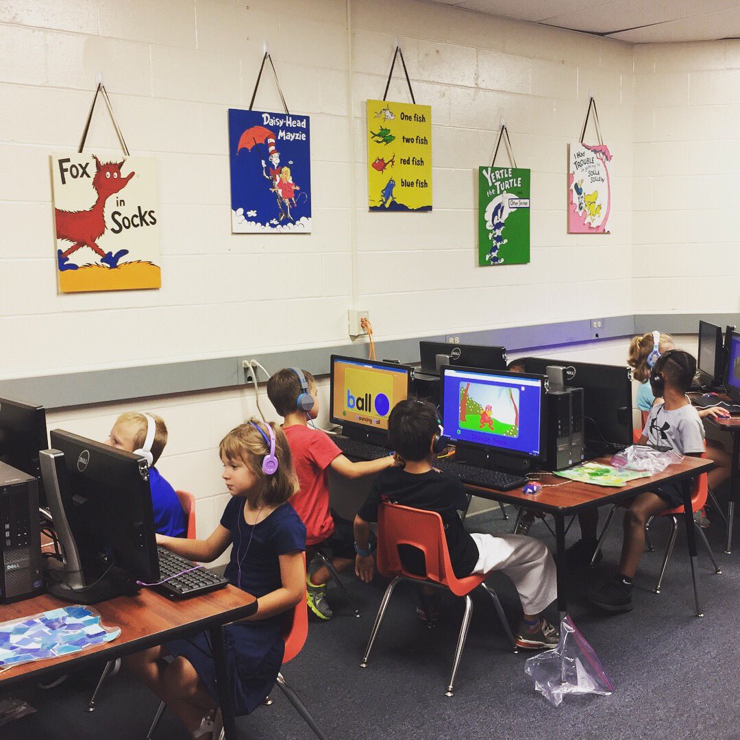 mrs_sills_class's tweet image. Today was our first visit to the computer lab! #learningwithtechnology