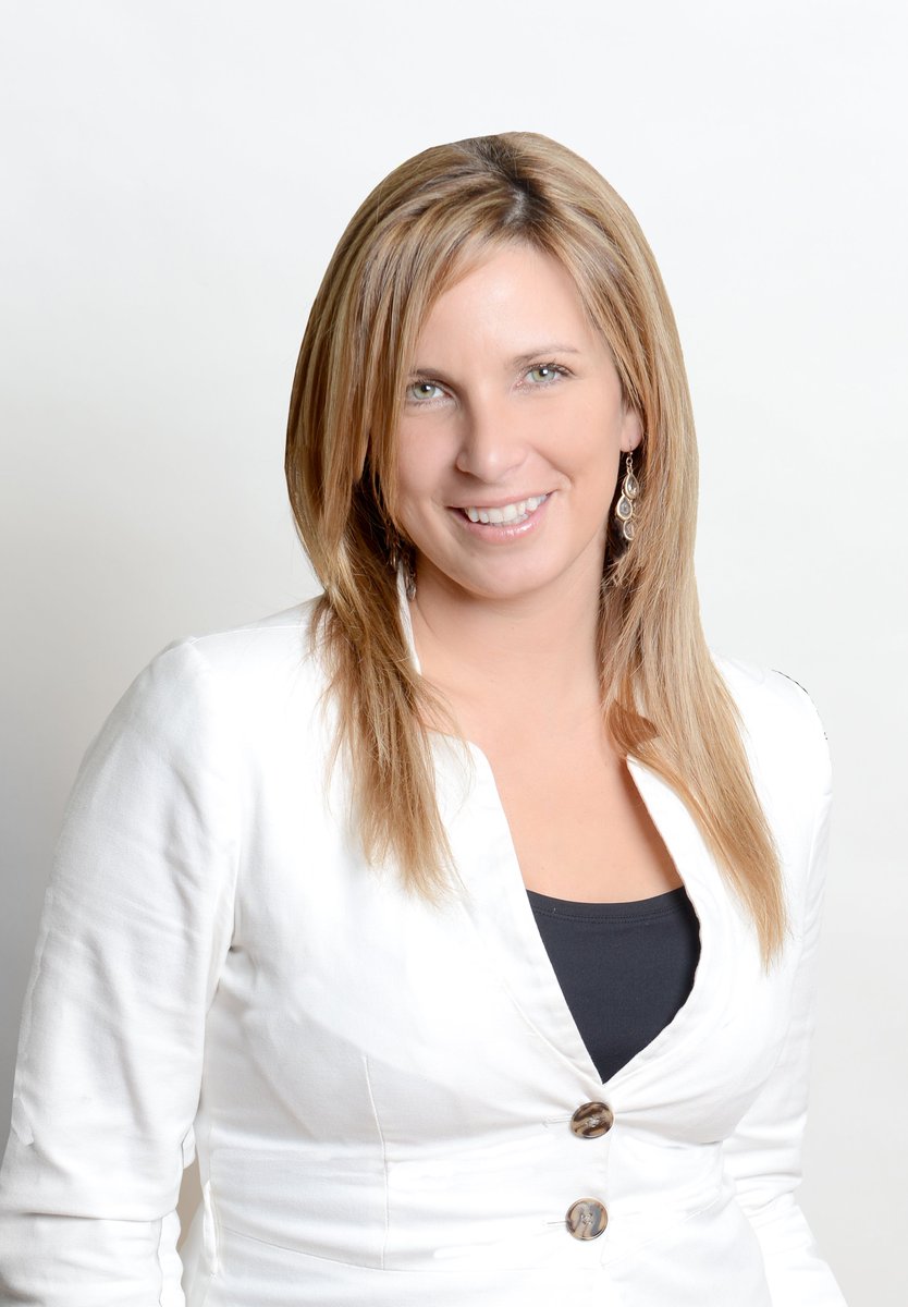 HanlonRealty's tweet photo. Congratulations @AmandaLeeHomes for winning #WornOutShoe award for July. Amanda achieved the highest sales!
https://t.co/uusIrObHg0 https://t.co/bL8isV0MND