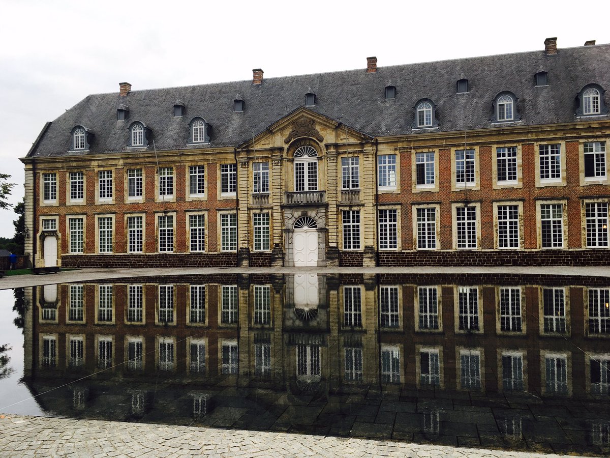 grietvanloy's tweet photo. Grietings from #Averbode Abbey #reflection pool #Merode https://t.co/VfIqvKXvUe