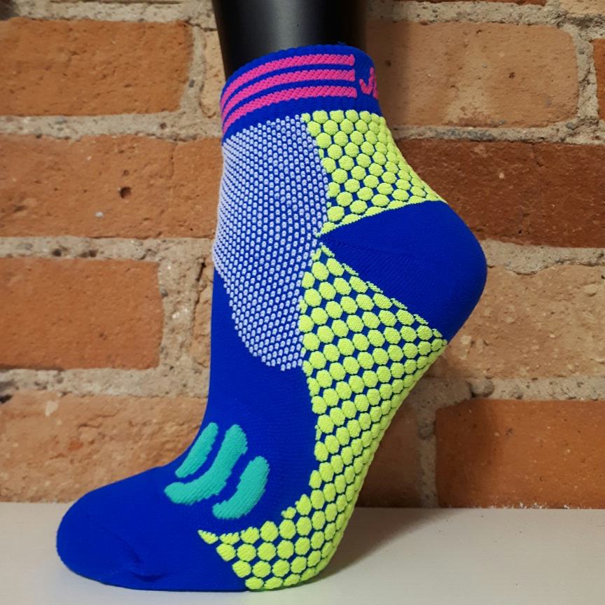 MDMedCare's tweet photo. Our most popular #crewsock some of the many colours we have in stock! 
#chiropody #mdmedcare #compressionsocks #plantarfasciitis  #runners https://t.co/14vus6reUa
