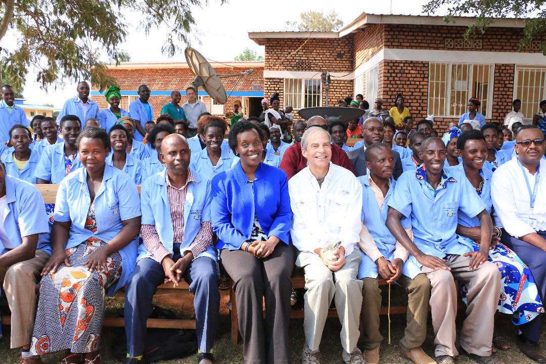 RwandaHealth's tweet photo. S.C Johnson &amp; Son CEO : @HFiskJohnson tours #Rwanda basic practices in #Preventing &amp; treating #Malaria @DianeGashumba @RBCRwanda https://t.co/Di6IBoCeim
