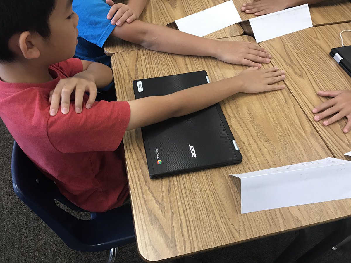 MrsKitteringham's tweet photo. Estimating the length of our arm. Math warmups #estimationmonday #weknowitstuesday @ArcadiaUnified https://t.co/htsgts4jTV