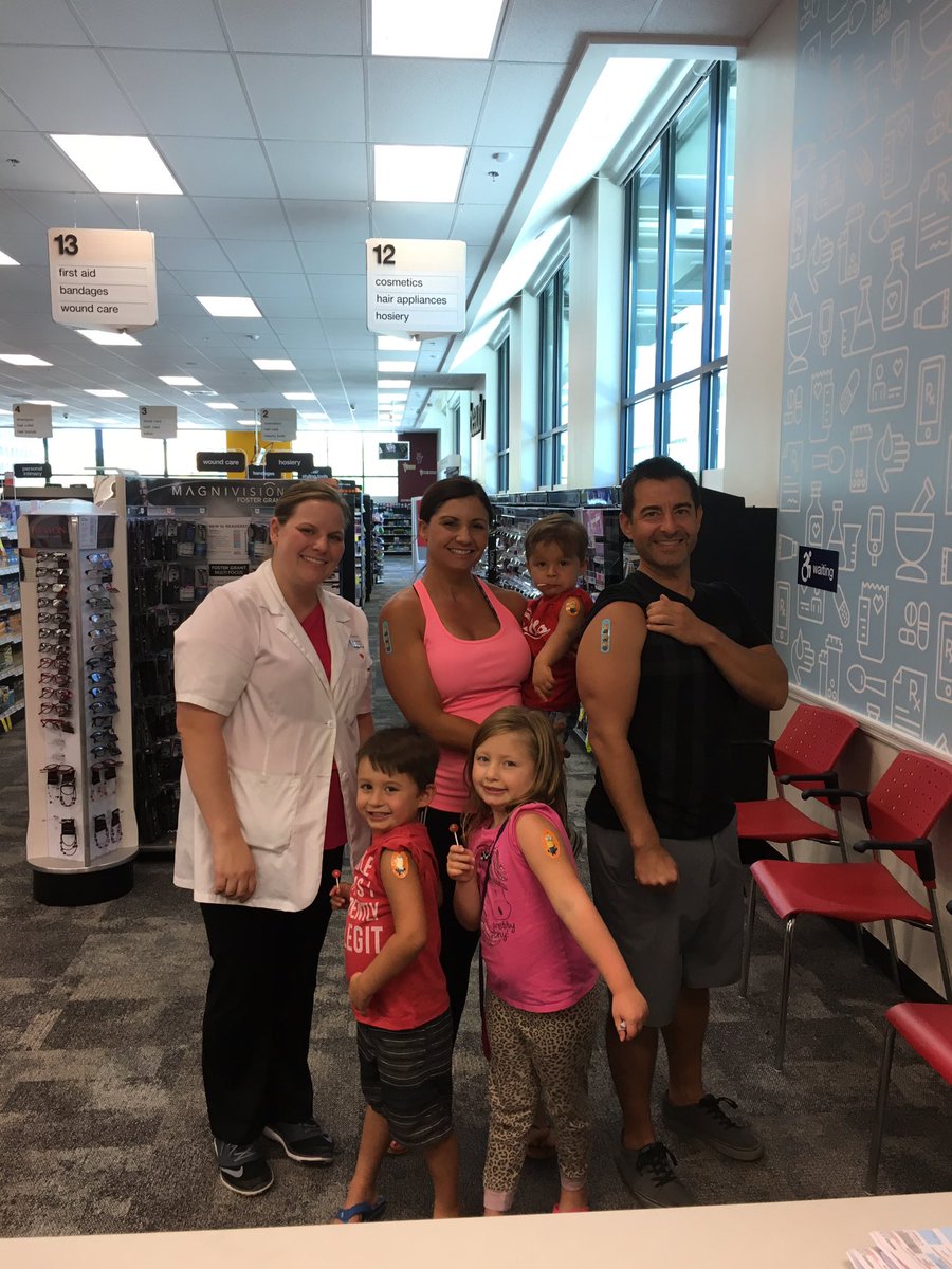 Holmes_Matthew1's tweet photo. It's great to have the whole family get their flu vaccine together!! #CVSFlu #3andup #5201rocks https://t.co/me2jtAMtxk