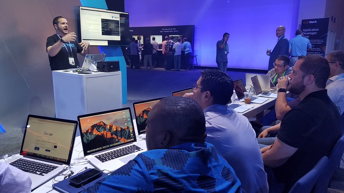 CloudoClock's tweet image. Vagrant up with hpreston, IOS/NXOS #programability #DevNet #CiscoSE #CiscoGSX