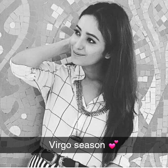 fannaqvi's tweet photo. I love this picture  ❤ @AshaNegi7 https://t.co/YoVWhC9LEz
