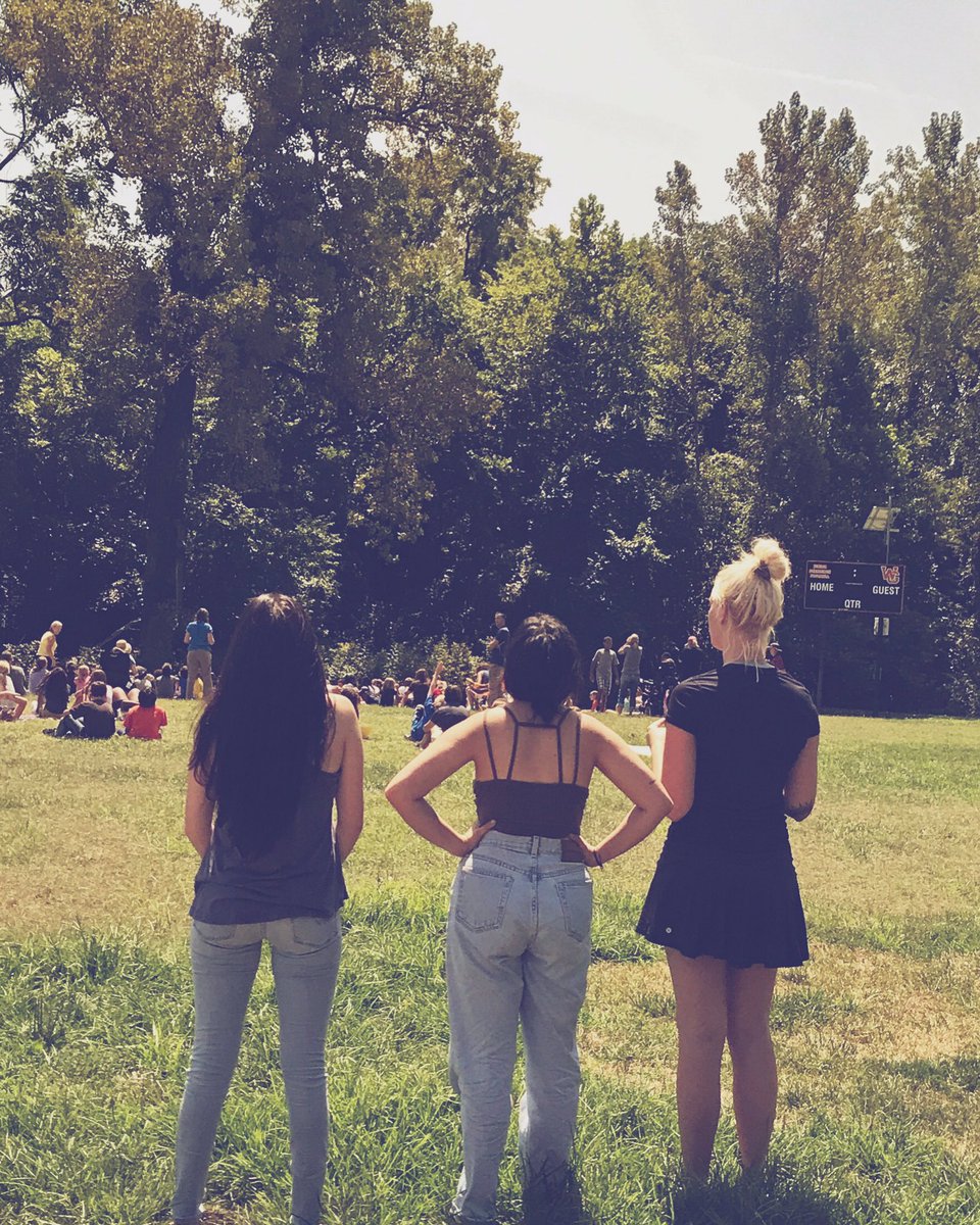 BELLAandLILY's tweet photo. Take us to your planet🖖🏼 https://t.co/HS8lIFOo63