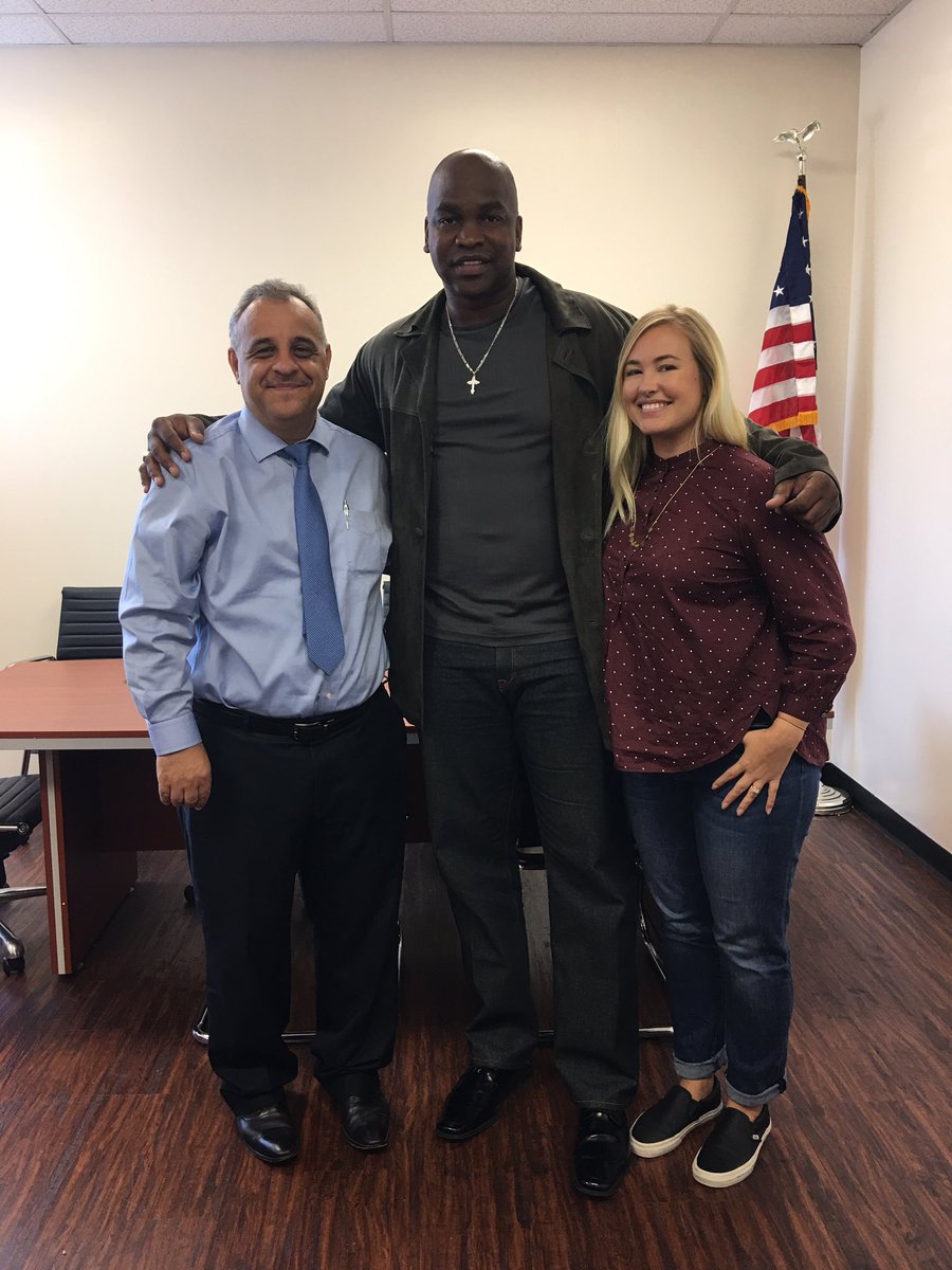 HSI_Sugarland's tweet photo. Thanks Leon Trimminghame and FB Regional Counciling for visiting. #gettingtoknowharmony @hpshoustonsouth https://t.co/br6KdEGP9f