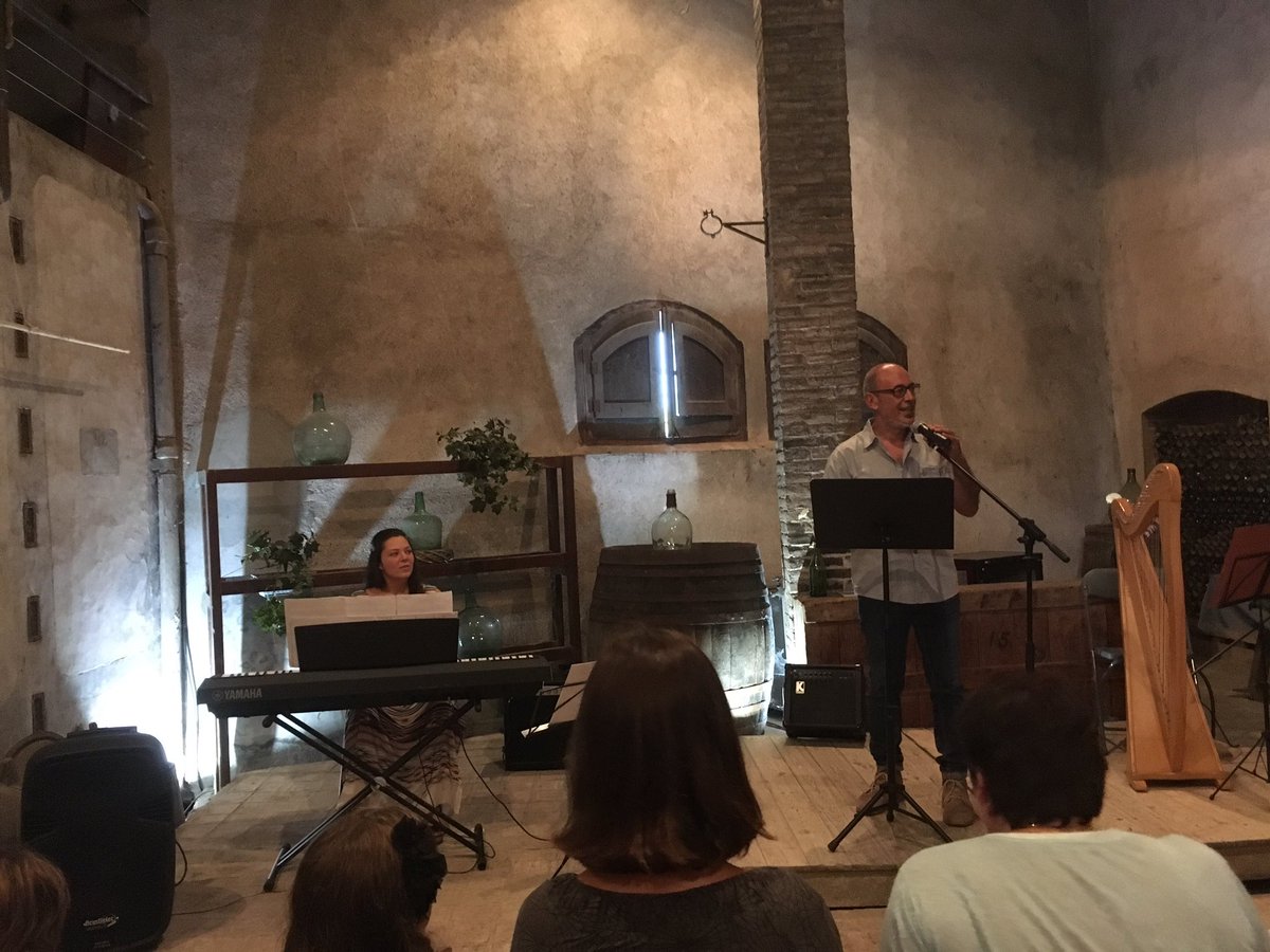 <a href="/CanPasqual/">CanPasqual</a> <a href="/AjuntamGelida/">Ajuntament Gelida</a> Alba Llorach, Carlos Terrón i Ariadna Terrón amb «Grafies» a <a href="/CanPasqual/">CanPasqual</a> FM2017.