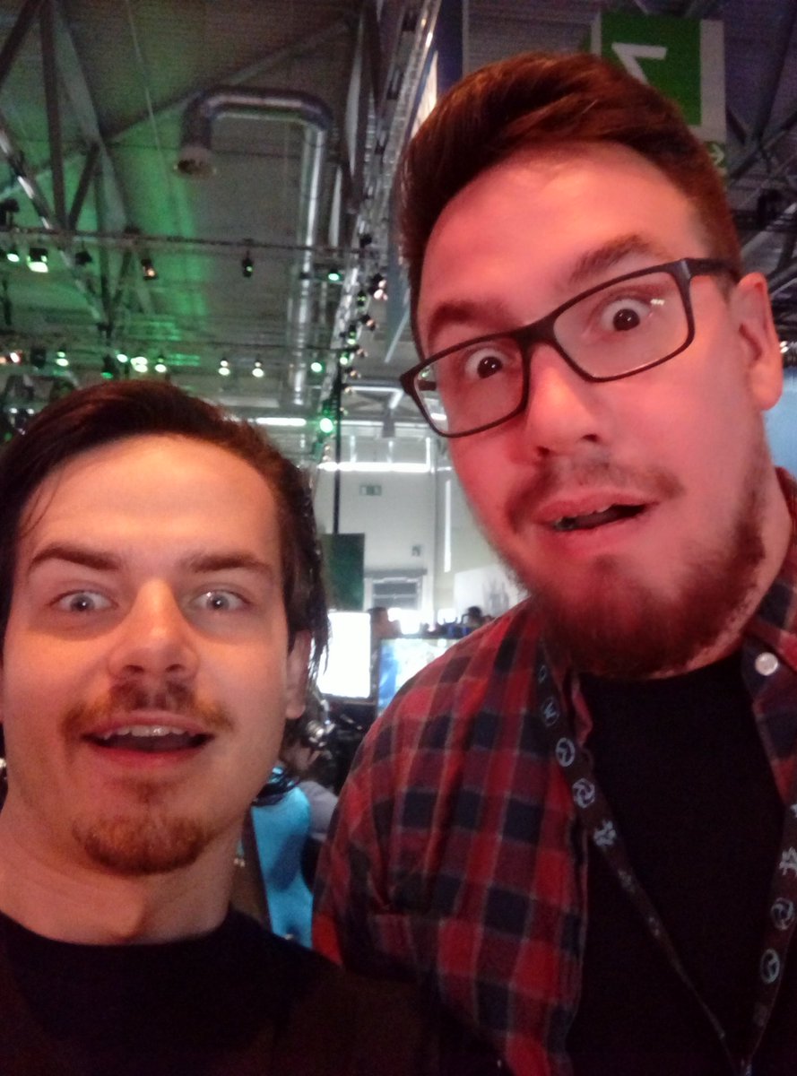 Arxxes's tweet photo. @bdbrode thank you for chat! Was a pleasure meeting you as an aspiring game designer. Can't wait to get back on my projects #gamescom2017 https://t.co/0Zmfls17Jt