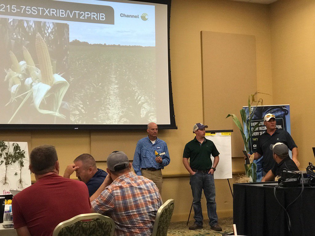 ImSoyCornfused's tweet photo. Hey @bdwagr time to get Dean on twitter so I can call him out! He had a big yield discussion about 215-75STXRIB 🌽🌽🌽 https://t.co/CYxjTL9H9N