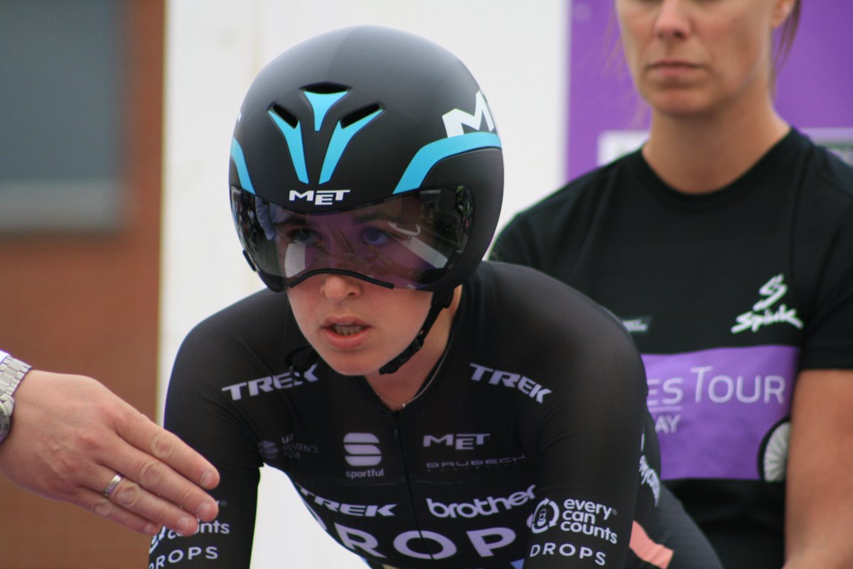 BrightonGraham's tweet photo. Pure concentration and focus on the faces of the @dropscycling riders ahead of the Prologue, on day 1 of the Ladies Tour of Norway
#LTON2017 https://t.co/jTkmRIDd9j