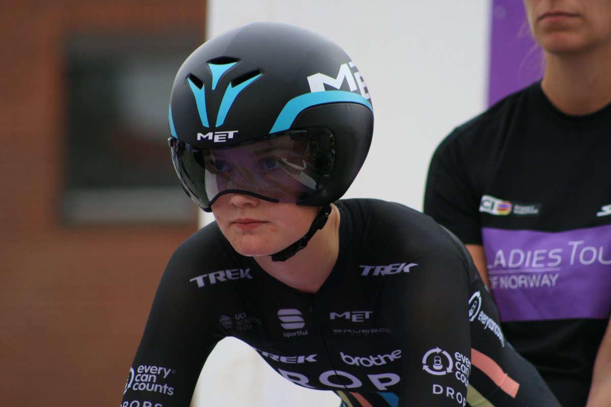 BrightonGraham's tweet photo. Pure concentration and focus on the faces of the @dropscycling riders ahead of the Prologue, on day 1 of the Ladies Tour of Norway
#LTON2017 https://t.co/jTkmRIDd9j