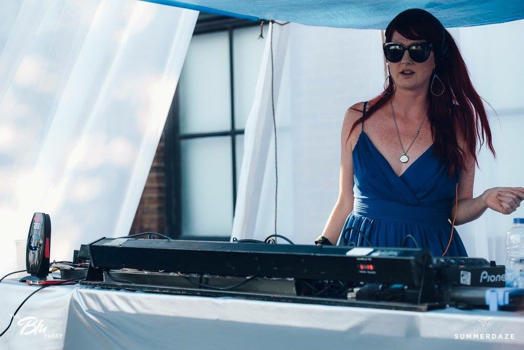 BluMusicRecords's tweet photo. 4 days to go until the #BluParty Austin with @SYDNEYBLU and @farriswheel !
Grab tickets here ;
https://t.co/dz2HqCsQhS https://t.co/TYlqgbaHes