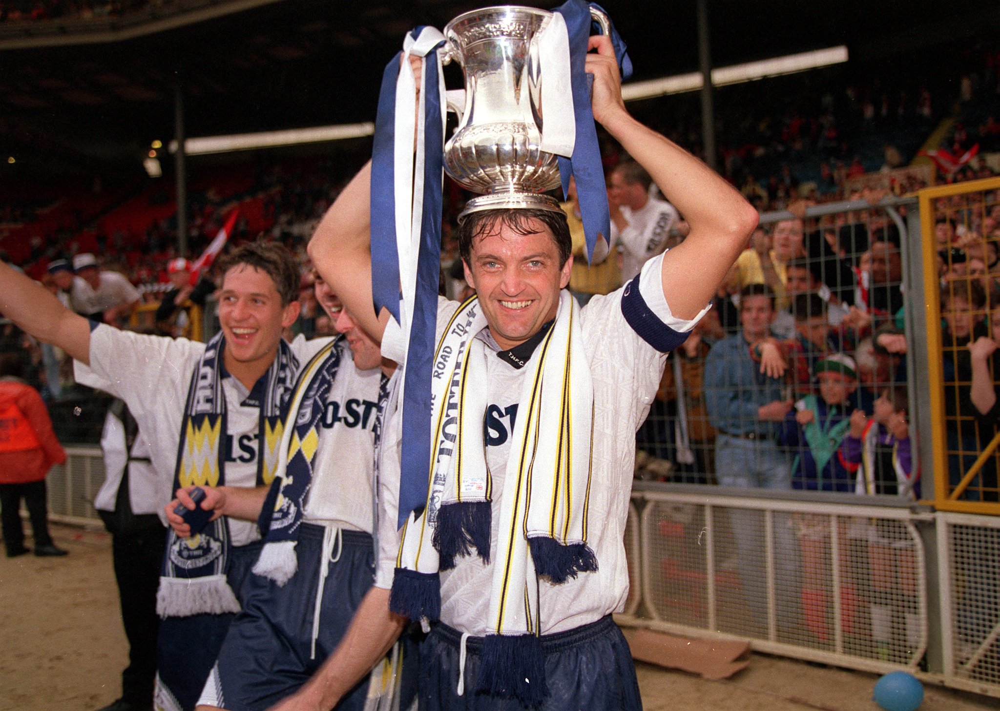 A very happy birthday, Gary Mabbutt!   He won the 1984 UEFA Cup and 1991 FA Cup with the Club. 