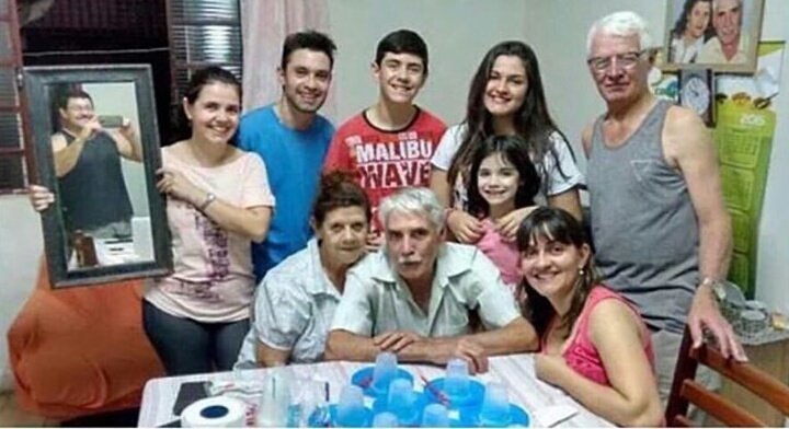 mediakia's tweet photo. Tú viviendo en el 2017 y ellos en el 2035. https://t.co/k0aNETJoEp