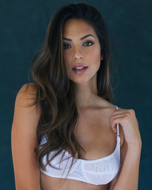 womancrush421's tweet photo. Christen Harper https://t.co/cRGlX8DoqK