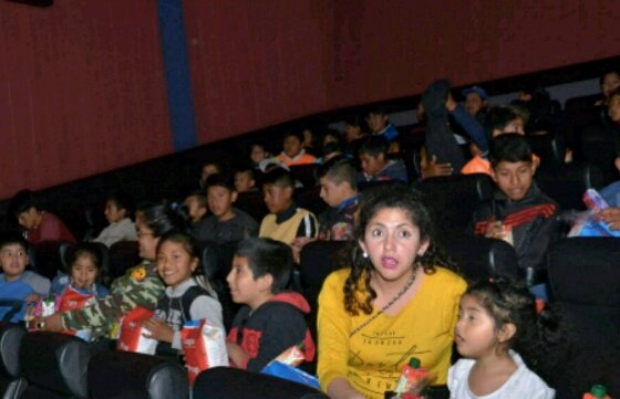 Niños de comunidades aborígenes y de barrios Capitalinos festejaron su día en el cine
<a href="/MdeGobierno/">MinisteriodeGobierno</a> 
salta.gov.ar/prensa/noticia…