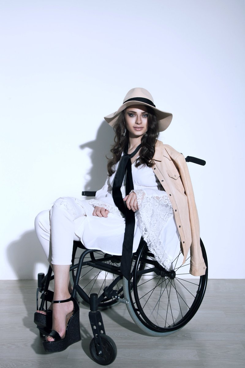 ModsOfDiversity's tweet photo. MOD Model Oksana 

#Beauty #disabled #fashion #InclusionStartsWithI #Changestartwithus #MOD #onetowatch2017 https://t.co/1nUXgJ8FRp