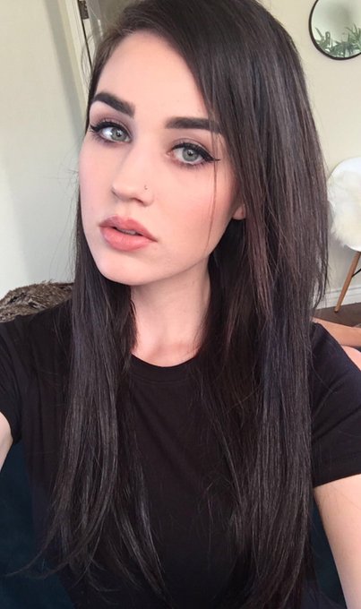 Watch Emily 🦇's leaked NSFW photo on TwXstars