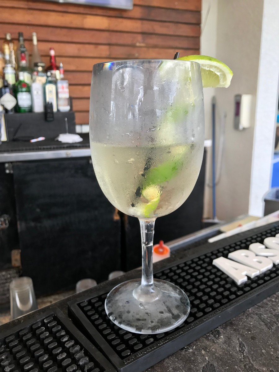 FAB_BeachClub's tweet photo. Our poolside bartender Carlos is serving up beach-style #martinis today! Enjoying the beautiful weather today on the #beach! https://t.co/LE015pRWaS