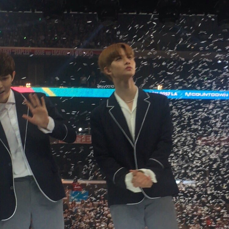 bjy0010's tweet photo. 20170820 kcon 2017 la #배진영 #진영 #워너원 #baejinyoung #wannaone https://t.co/8gApI1DmOZ