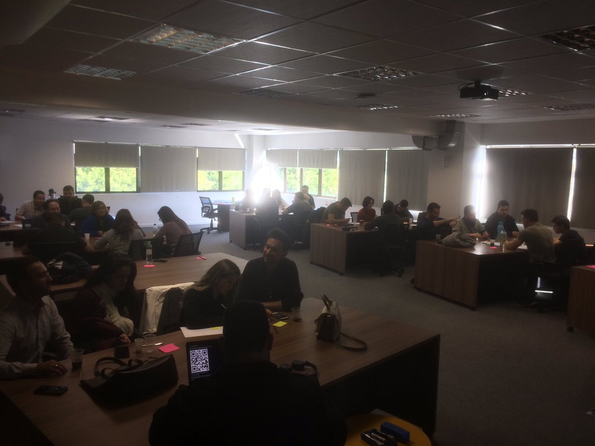 diracijunior's tweet photo. Workshop rolando na @CWISoftware #RequisitosAgeis #Inception #Designthinking #comoMeuTimeFaz https://t.co/ppIDXiYxHL