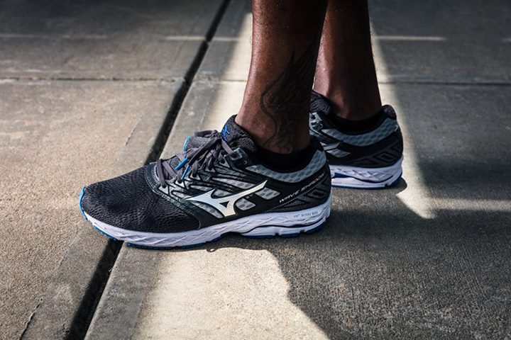 hdosport's tweet photo. As the world awaits. Cast your own Shadow. #WaveShadow #MizunoRunning #eclipse #eclipse2017 #HDOsport Shop Now: https://t.co/MhptBQDUhU https://t.co/euPZHtkYeW