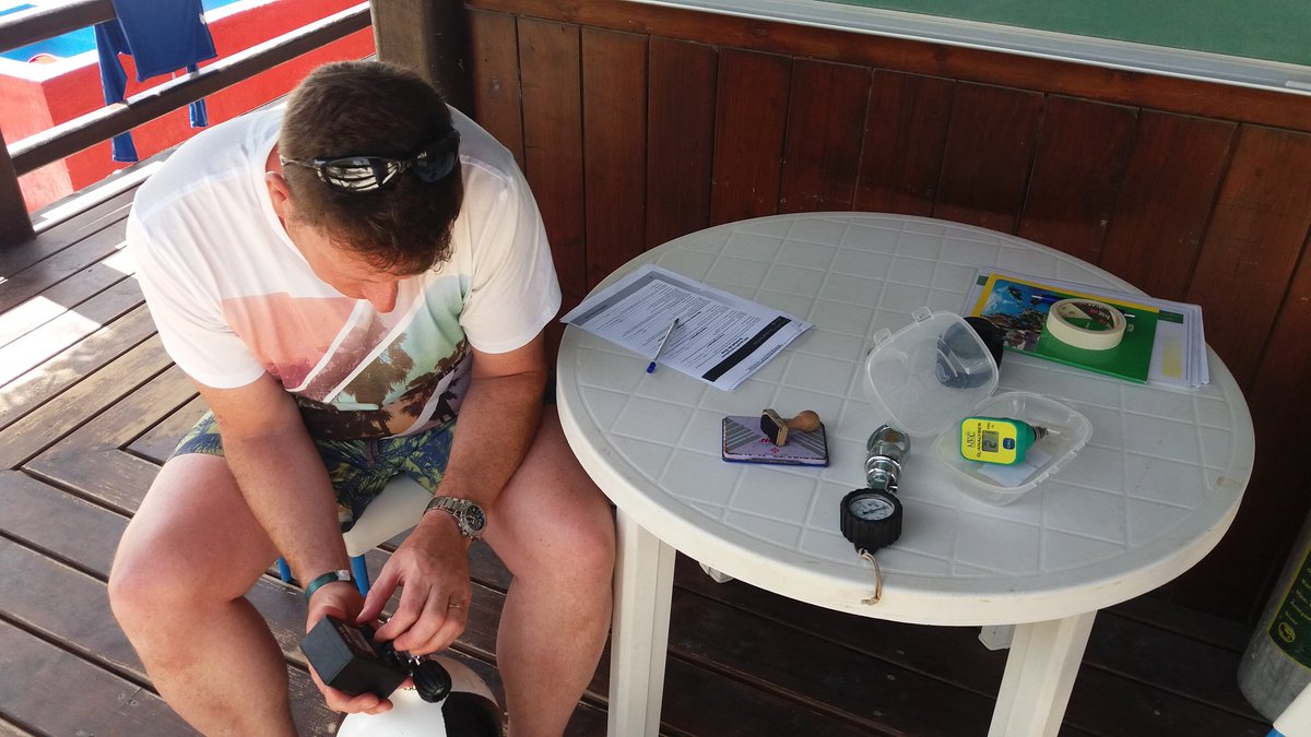 DigalanDiver's tweet photo. @PADI #NitroxSpecialityCourse with Ian from Germany. Well done!!! @ScubaCaribe - Sal #CapeVerde. https://t.co/2Psnj39IZG