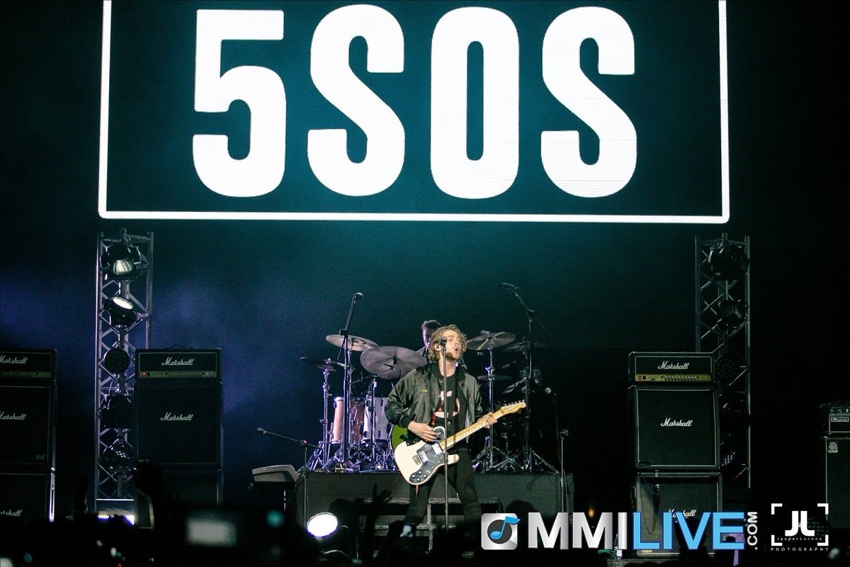 lukesymphonies's tweet photo. Luke at Mall of Asia Arena (2)

#5SOSManila https://t.co/NQIXYjDHws