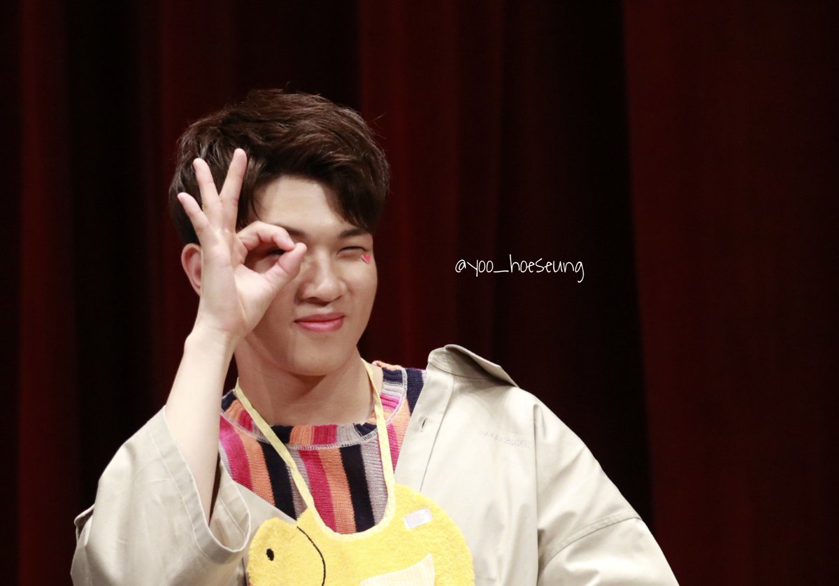 BrazilNFlying's tweet image. [#HD] 19.08.17 - Hweseung no fansign em Ilsan.

(cr. yoo_hoeseung)