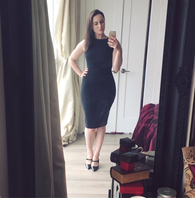 Found an old Zara dress from high school in storage at my parents place-still fits like a glove! https://t<a href="/tag/birdhausto"class="tags"><span>#birdhausto</span></a>