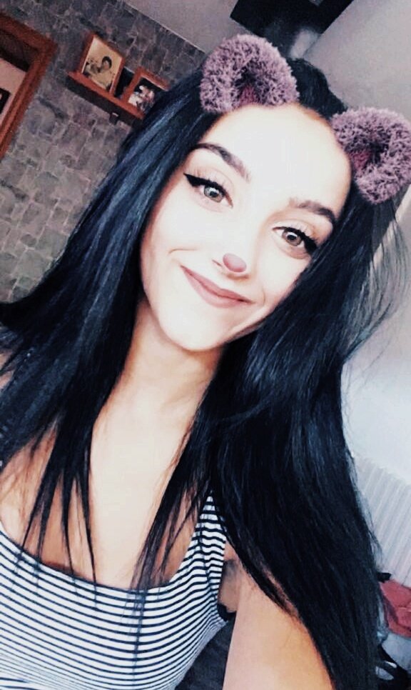 Akm1Akm's tweet photo. Me he vuelto a teñir de negro. #ToaHappy https://t.co/BvvHjFbjTo