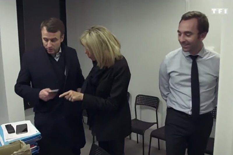 WinamaxSport's tweet photo. - Ça m'énerve, je trouve pas le score de Marseille.
- C'est normal chéri, on est mardi. C'est la ligue des champions ce soir. https://t.co/MwVQ6jXLNK