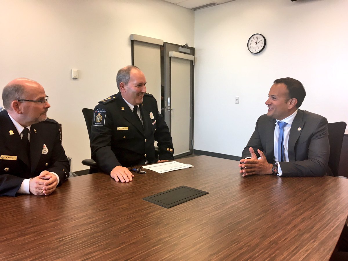 LeoVaradkar's tweet image. Just visited Canada-US border. It's high tech and highly efficient, but make no mistake - it's a hard border.