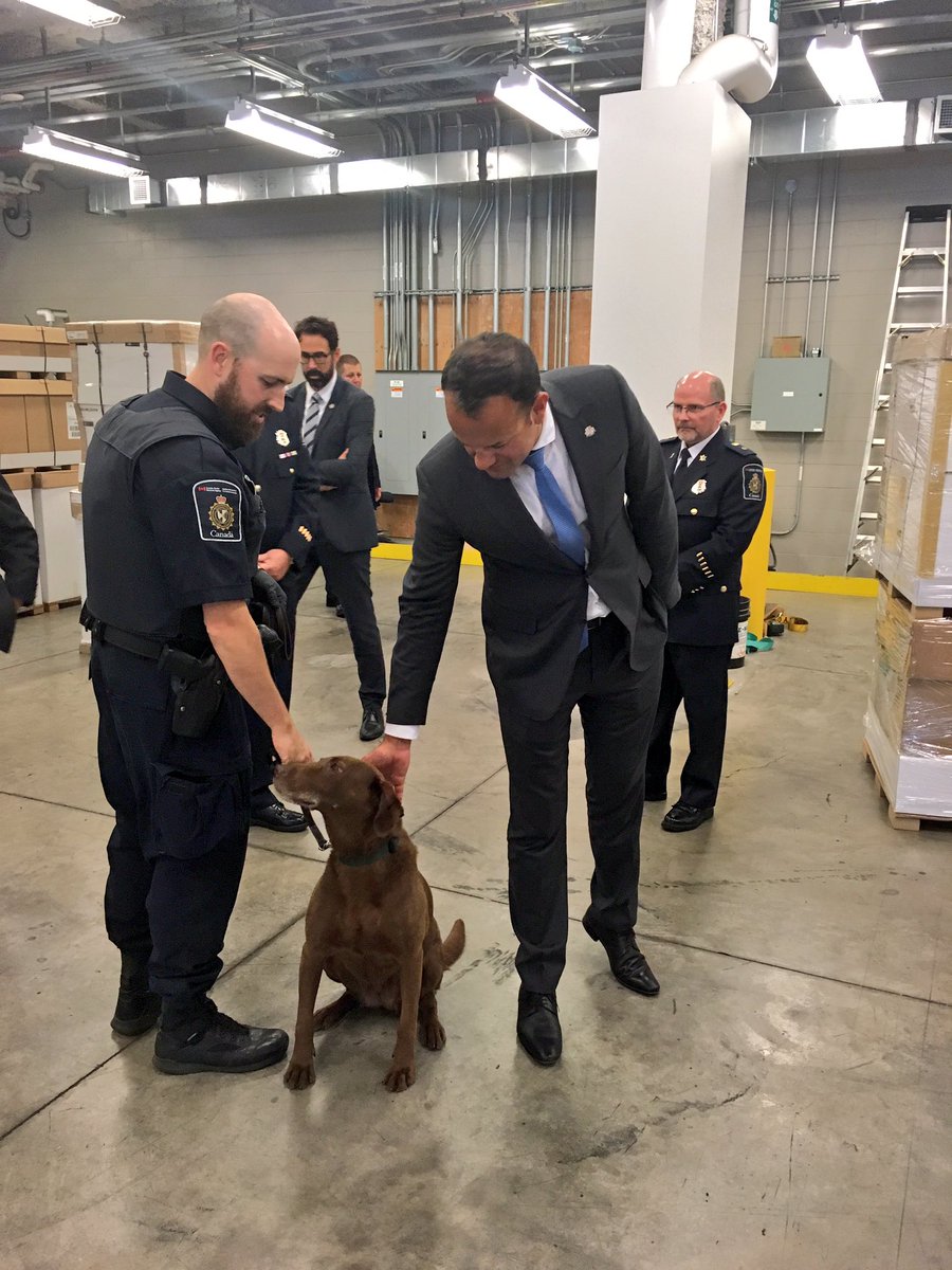 LeoVaradkar's tweet image. Just visited Canada-US border. It's high tech and highly efficient, but make no mistake - it's a hard border.
