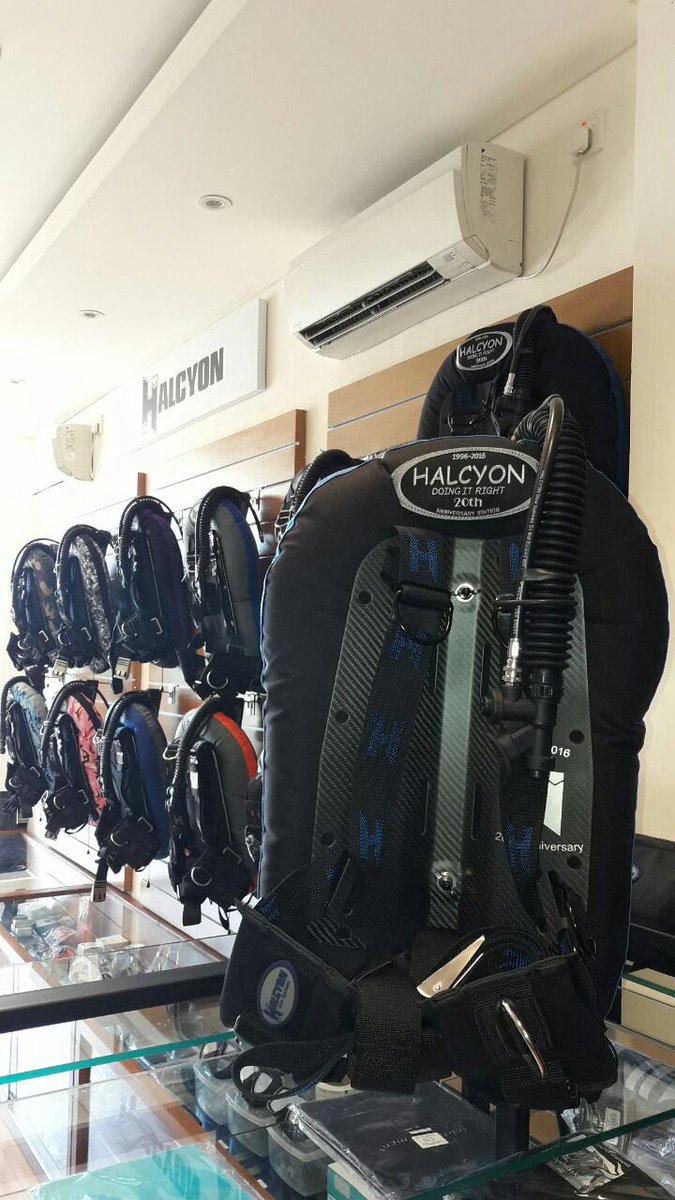 <a href="/HalcyonDiving/">HalcyonDiveSystems</a> Travel smart travel light and above all Dive Smart🤙 <a href="/Idiveshopbali/">iDivebali</a> #diving